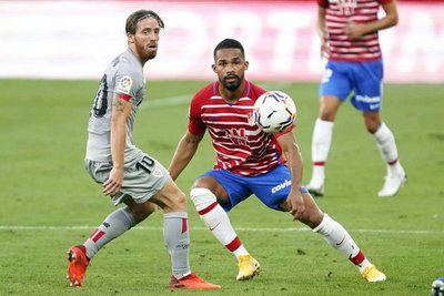 包含球场传奇！欧洲豪门将在足球场上碰撞激情！的词条